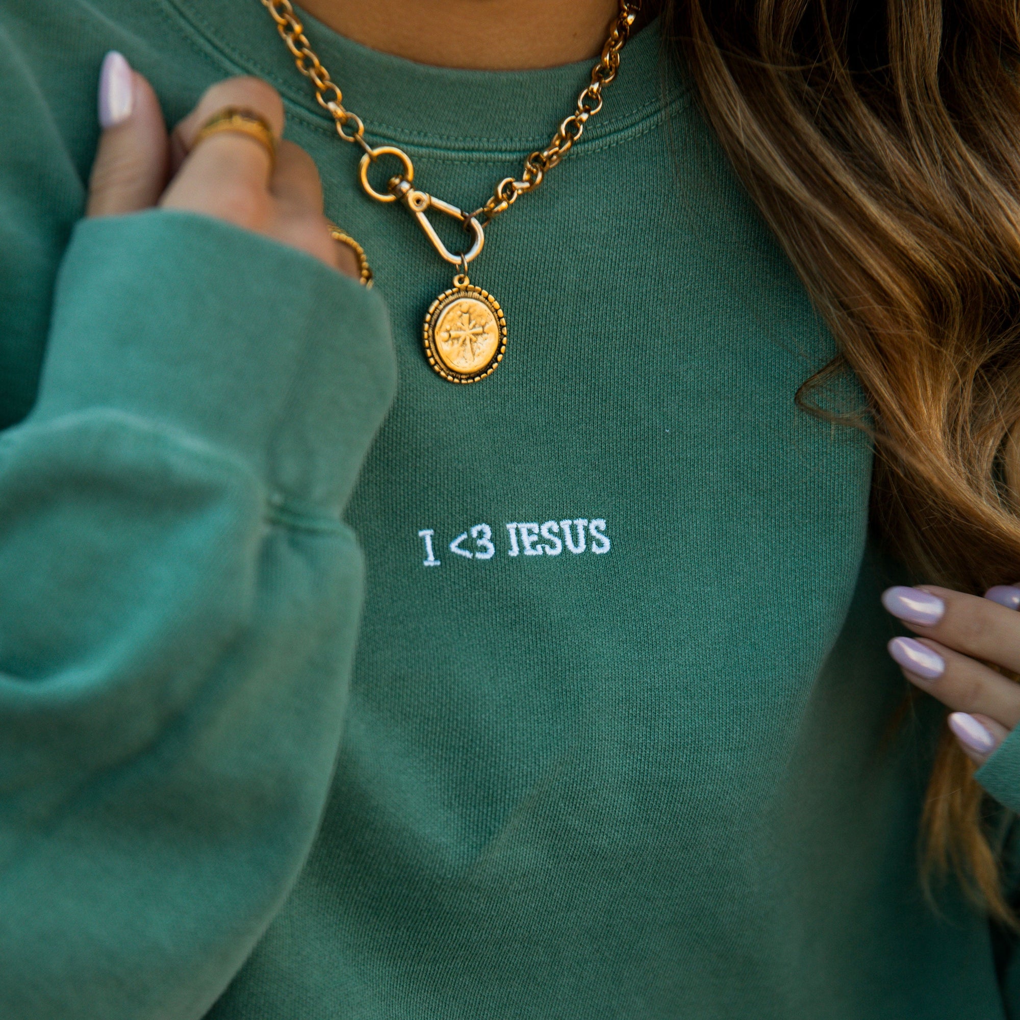 NEW! | "I <3 JESUS" PREMIUM COMFORT COLOR CREW | GREEN