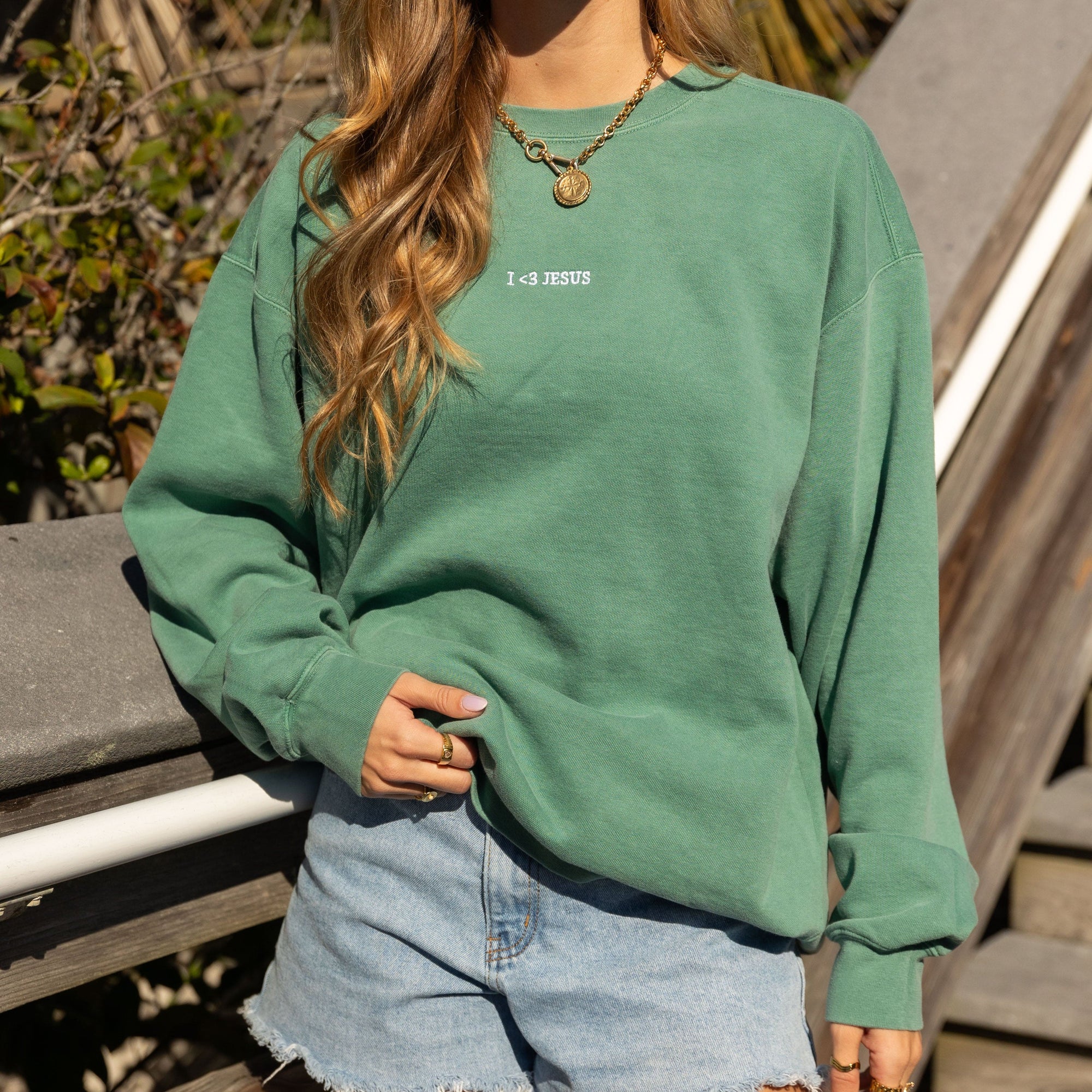 NEW! | "I <3 JESUS" PREMIUM COMFORT COLOR CREW | GREEN