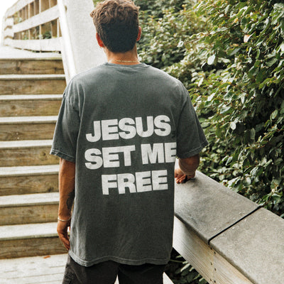 NEW! | "JESUS SET ME FREE" | PREMIUM PUFF COMFORT COLOR TEE