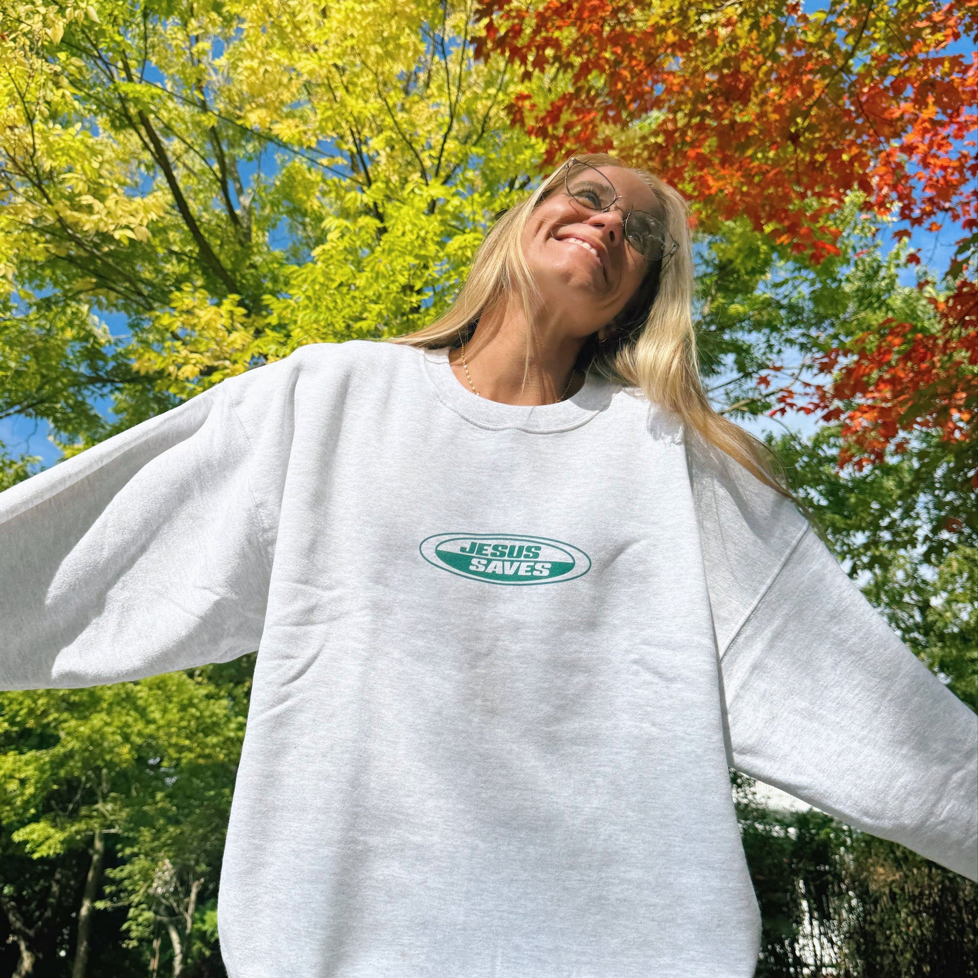 NEW! | "JESUS SAVES" RETRO CREWNECK | ASH