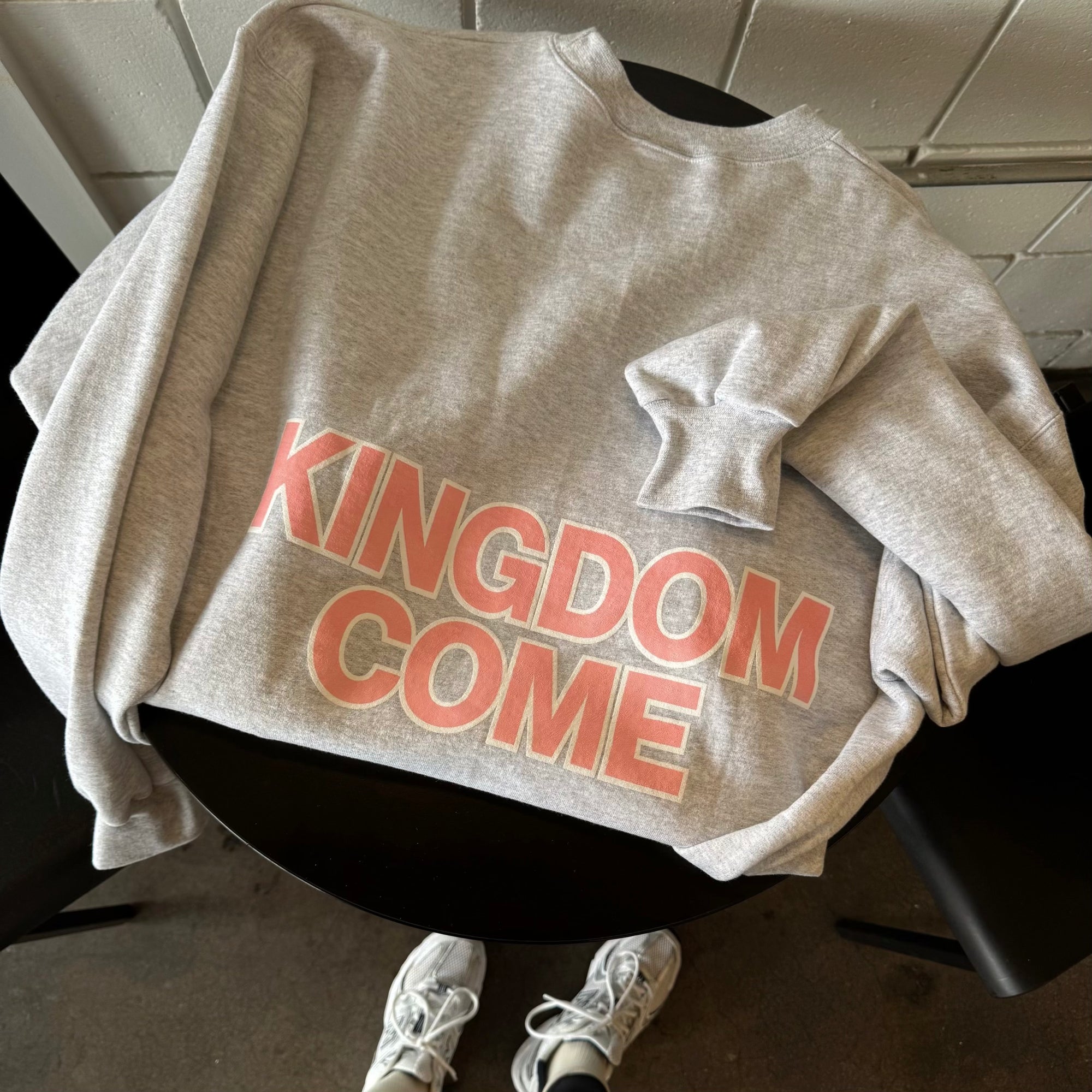 "KINGDOM COME" CREWNECK | ASH
