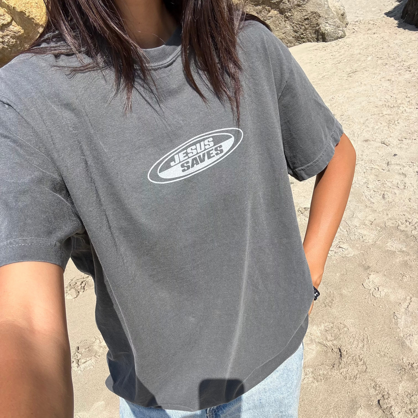 NEW! | "JESUS SAVES" RETRO COMFORT COLOR TEE | PEPPER