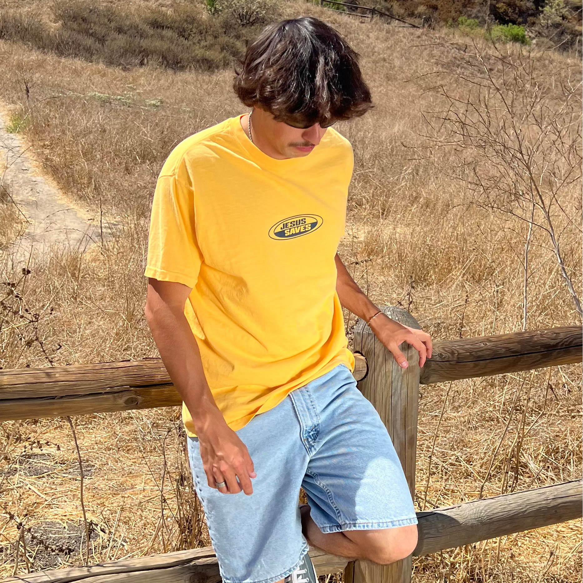 JESUS SAVES COMFORT COLOR TEE