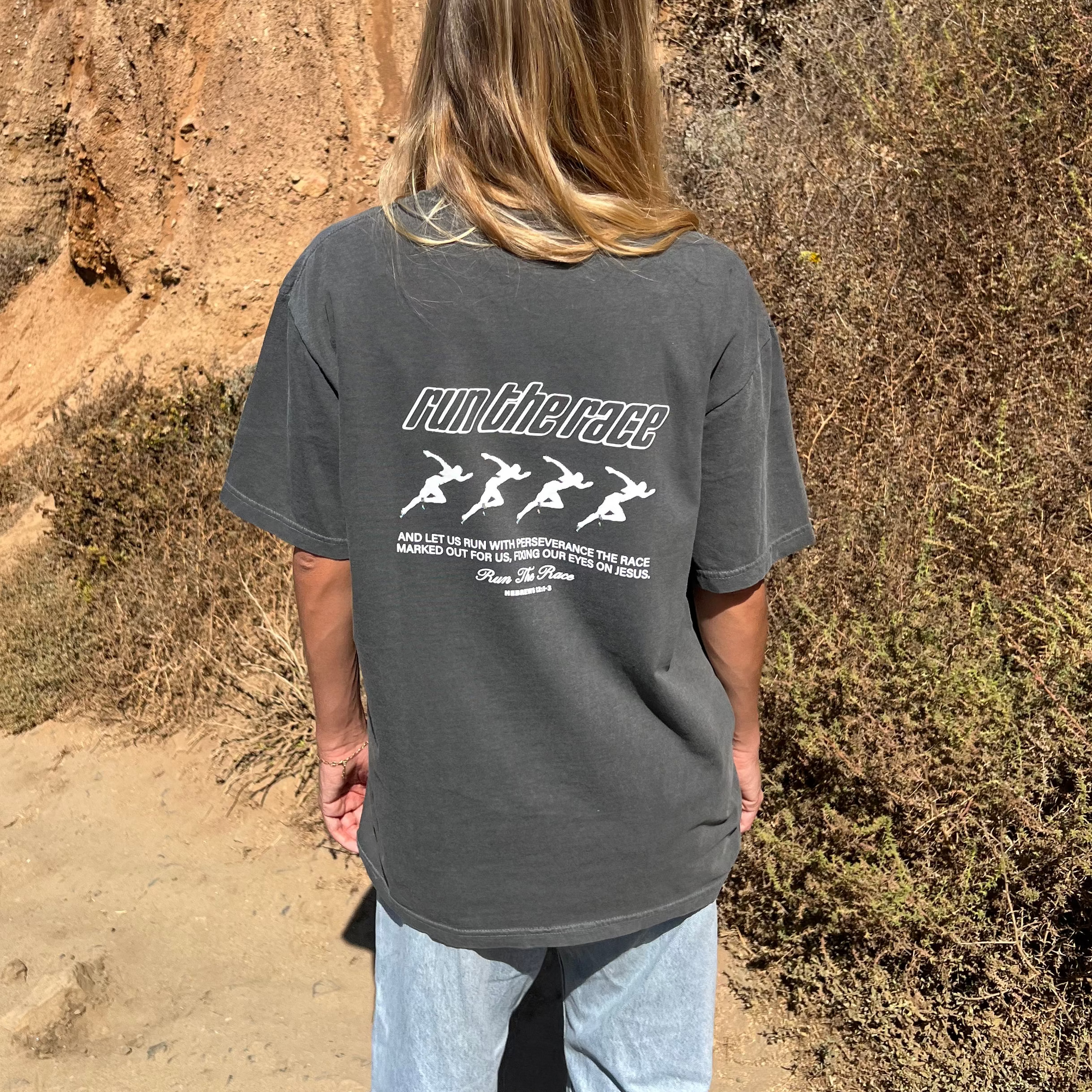 RUN THE RACE COMFORT COLOR TEE