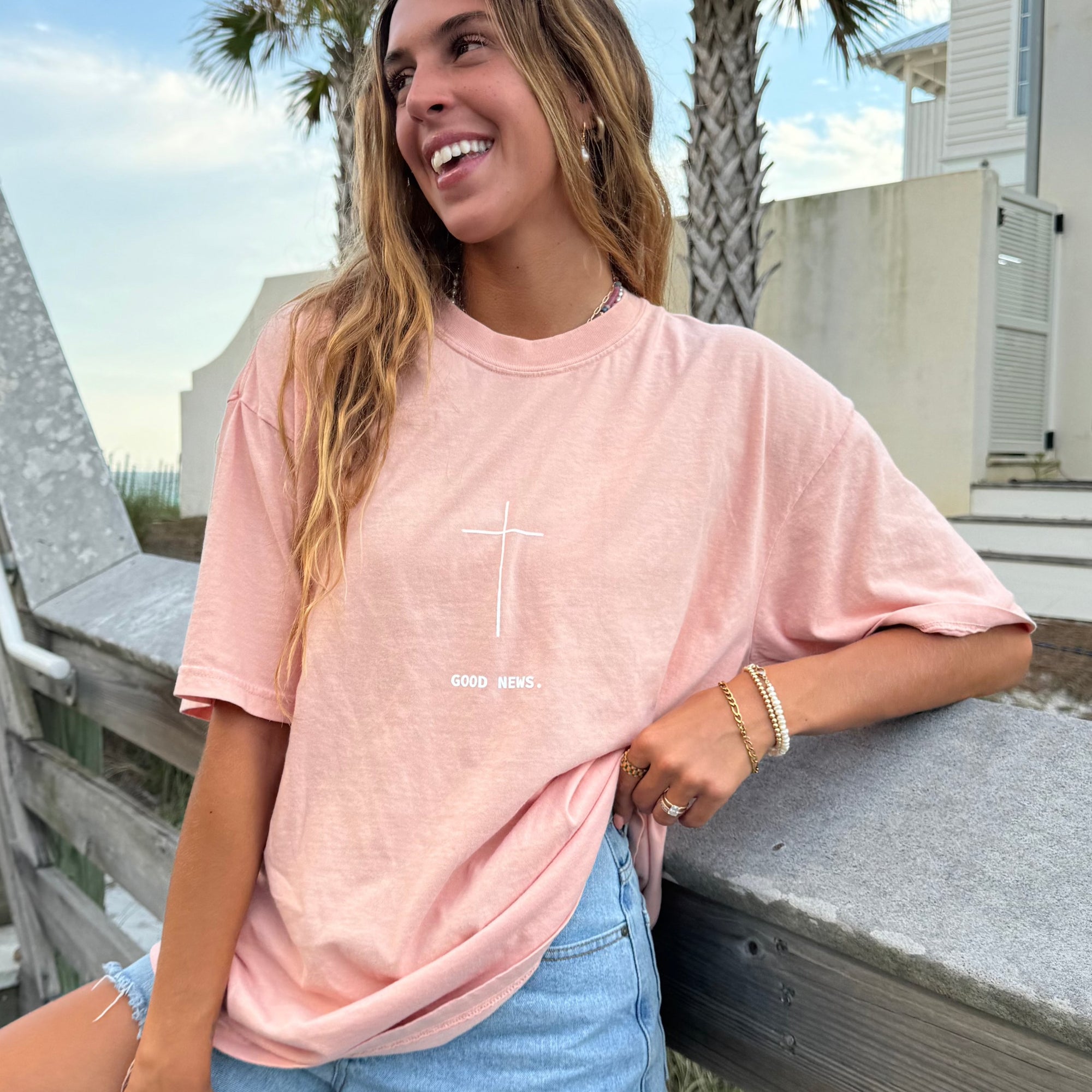 RESTOCK | "GOOD NEWS" PREMIUM COMFORT COLOR TEE | PEACH