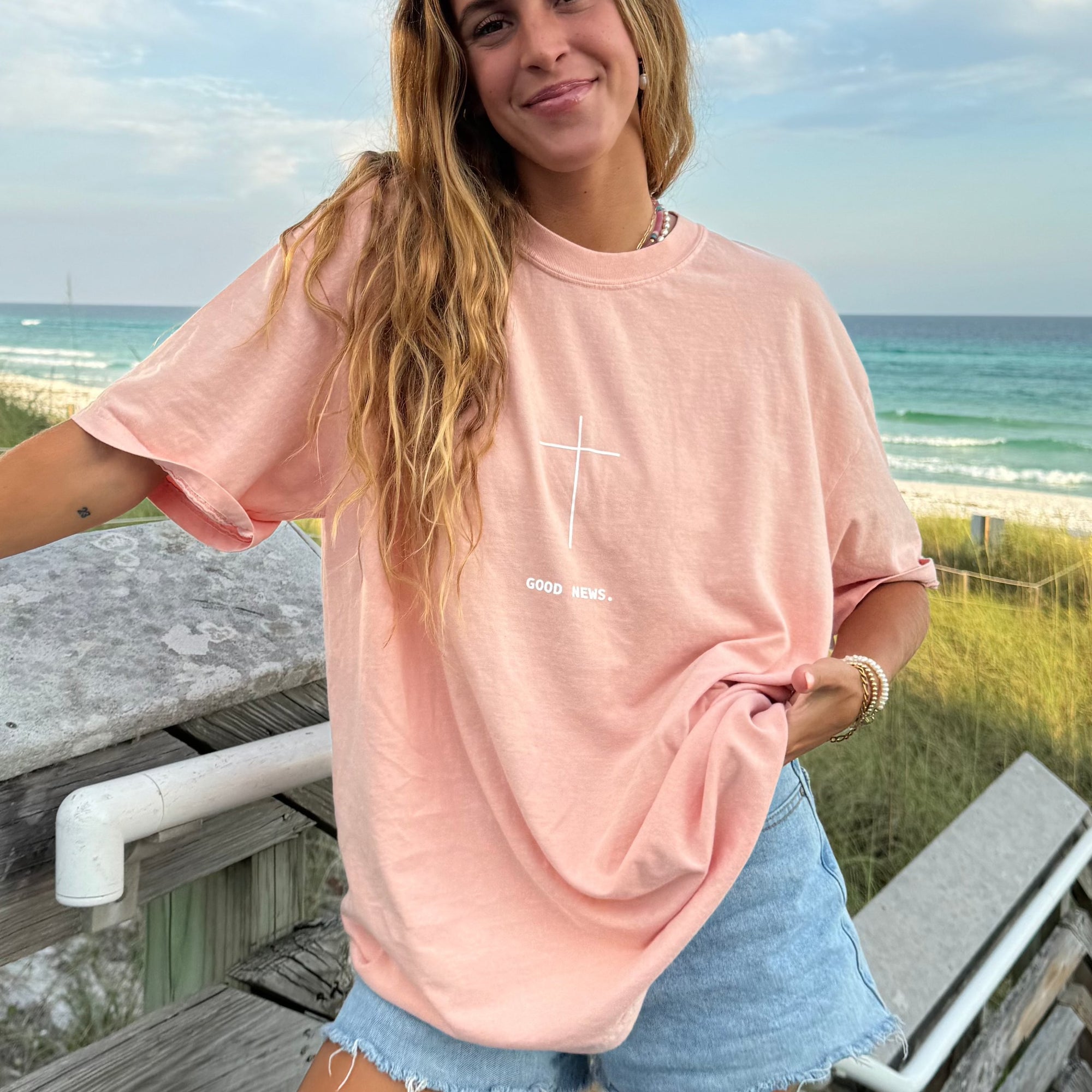 RESTOCK | "GOOD NEWS" PREMIUM COMFORT COLOR TEE | PEACH