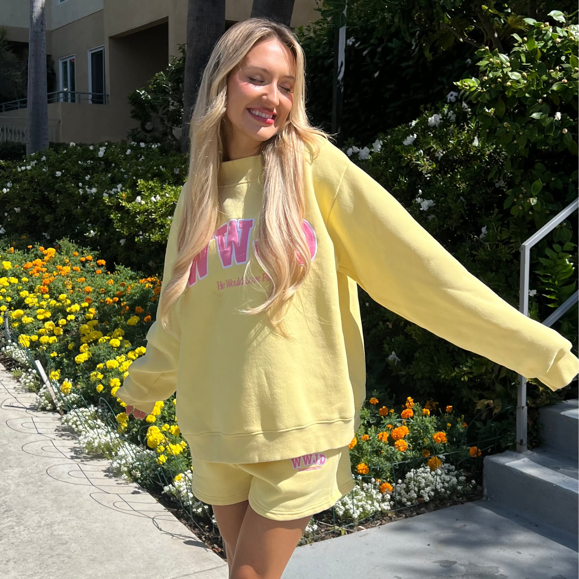 PREMIUM | WWJD SHORTS | YELLOW