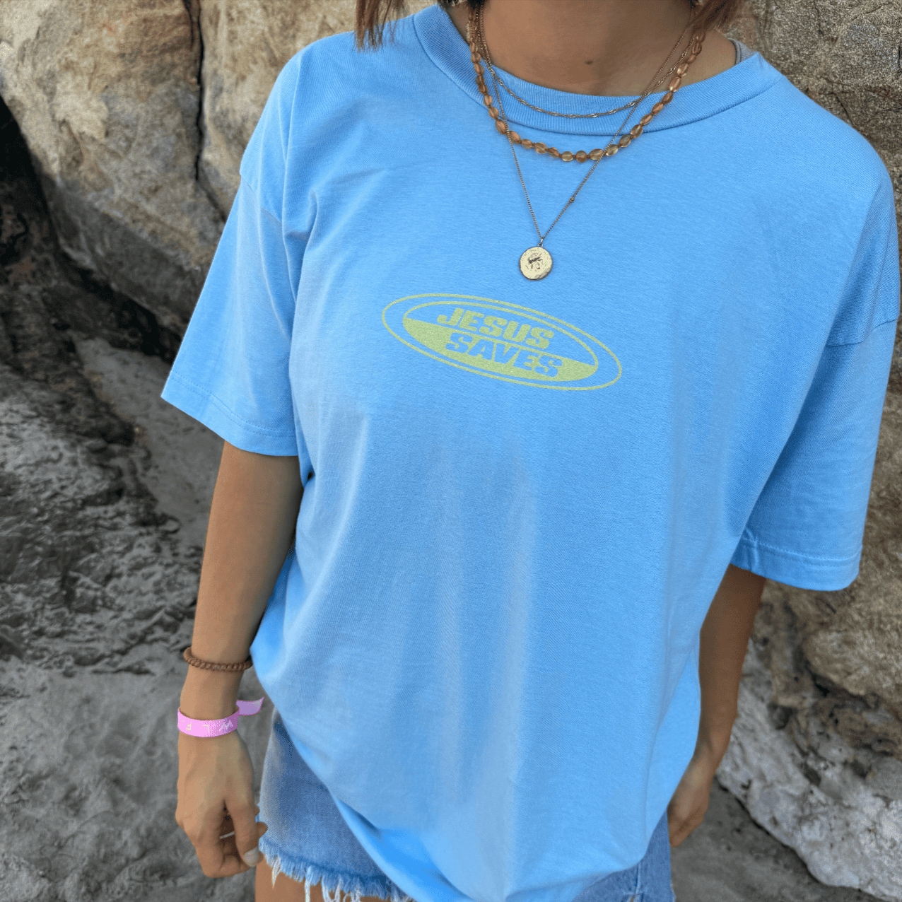 NEW! | "JESUS SAVES" RETRO TEE | LIGHT BLUE