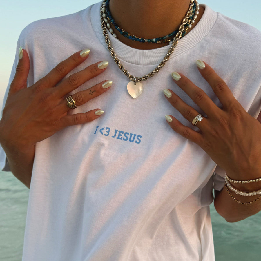 "I <3 JESUS" TEE | WHITE