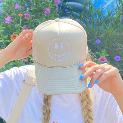 RESTOCKED! | SMILEY | TRUCKER HAT | SAND